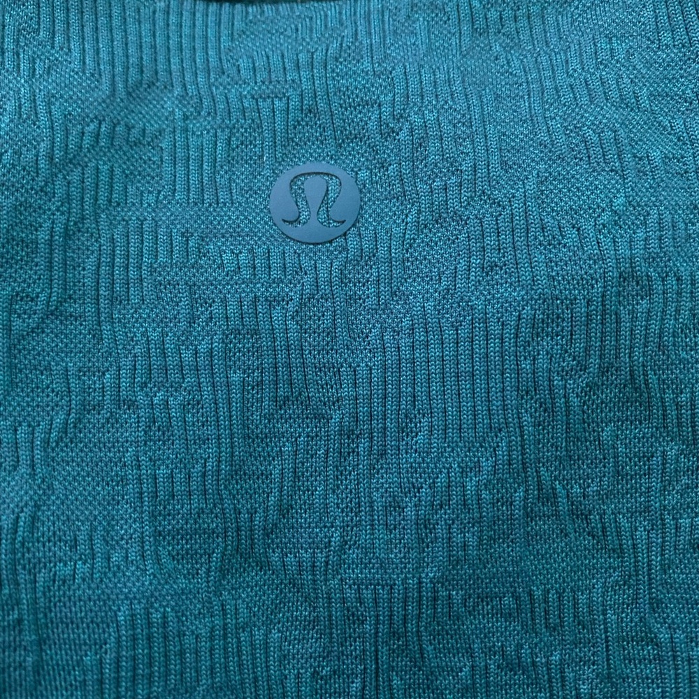 Lululemon sweater size 2